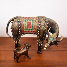 Load image into Gallery viewer, Bastar Art | Cow and Calf | Tribal Handicraft | Home decor | BA007