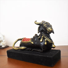 Load image into Gallery viewer, Bastar Art | Dhokra Nandi with base | Tribal Handicraft | BA010