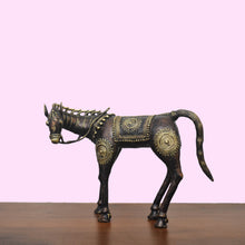 Load image into Gallery viewer, Horse Dhokra Art | Tribal Handicraft | Home decor | Bastar Art | BA043