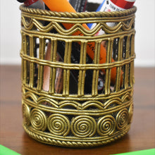 Load image into Gallery viewer, Bastar Art | Pen Stand | Tribal Handicraft | Home decor | BU003