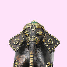 Load image into Gallery viewer, Dhokra Art | Tribal Handicraft | Home decor | Bastar Art | BA047
